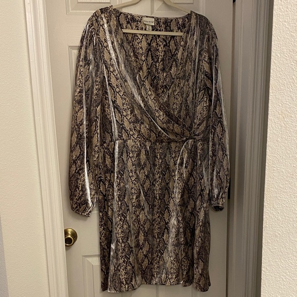 NWOT Ava & Viv Long Sleeve Snake Pattern Dress - Picture 1 of 5